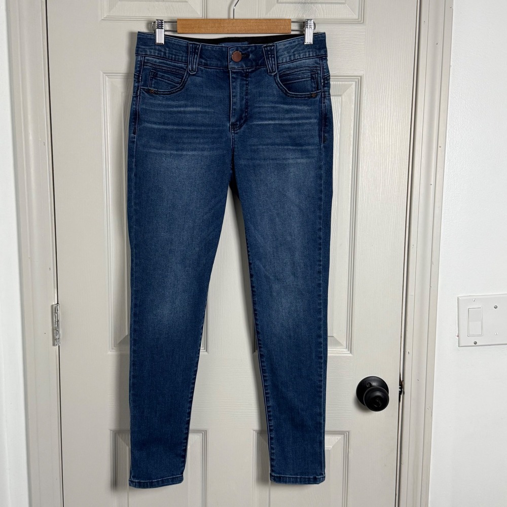 Democracy Absolution Skinny Jeans Medium Wash Blue Size 8 Casual Comfortable